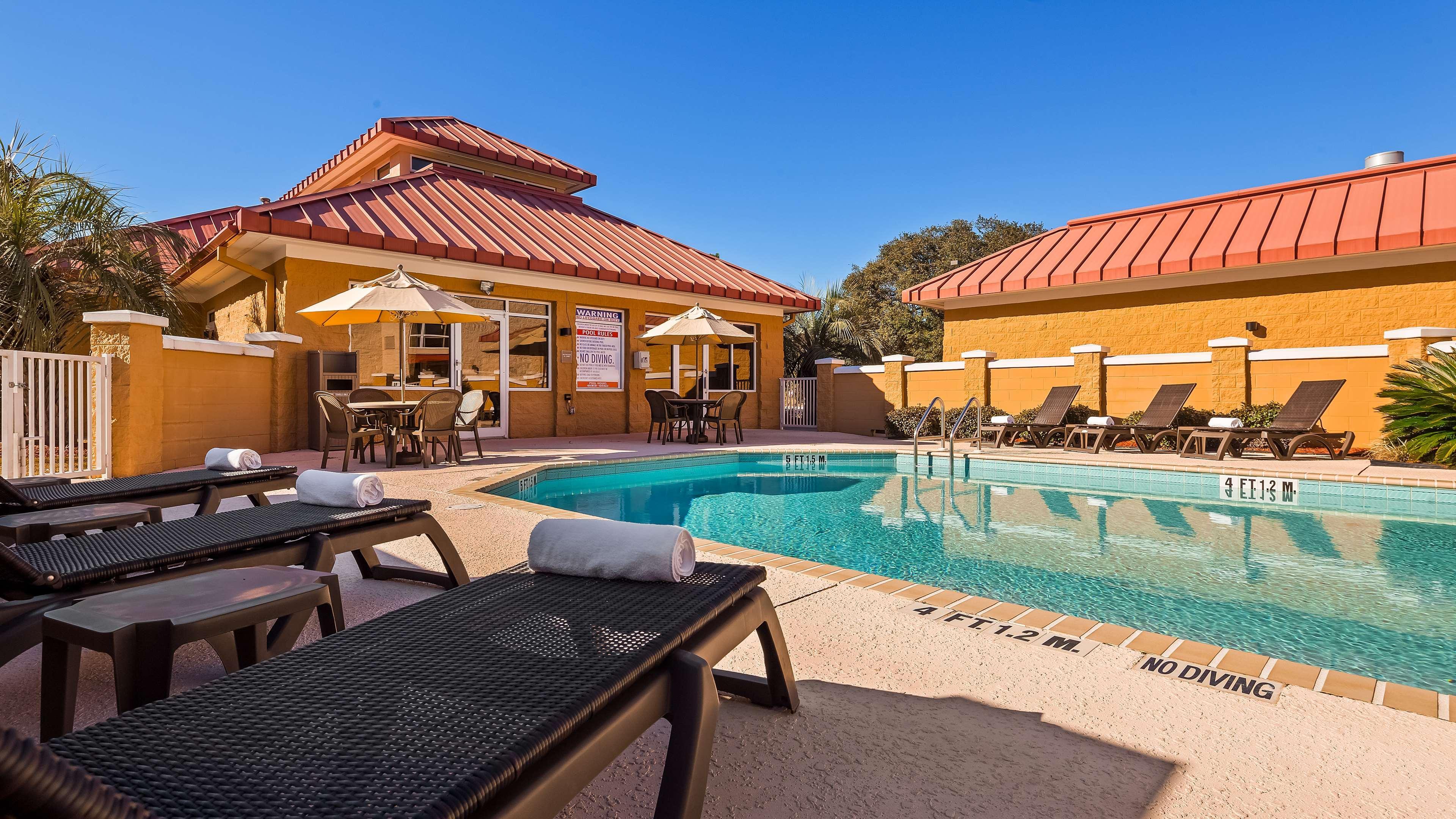 Prestige Radium Hot Springs Resort, Worldhotels Crafted Eksteriør billede