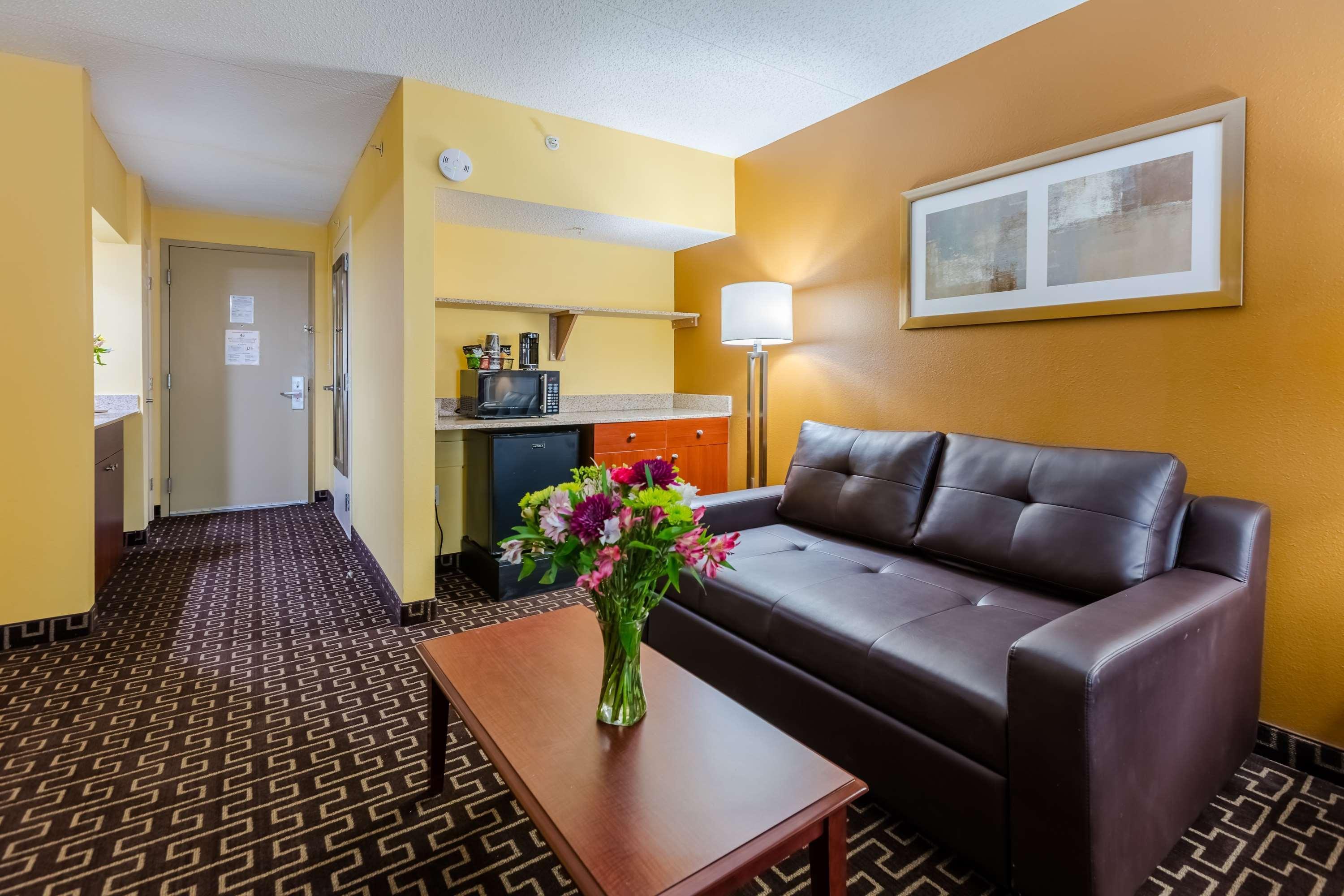 Prestige Radium Hot Springs Resort, Worldhotels Crafted Eksteriør billede