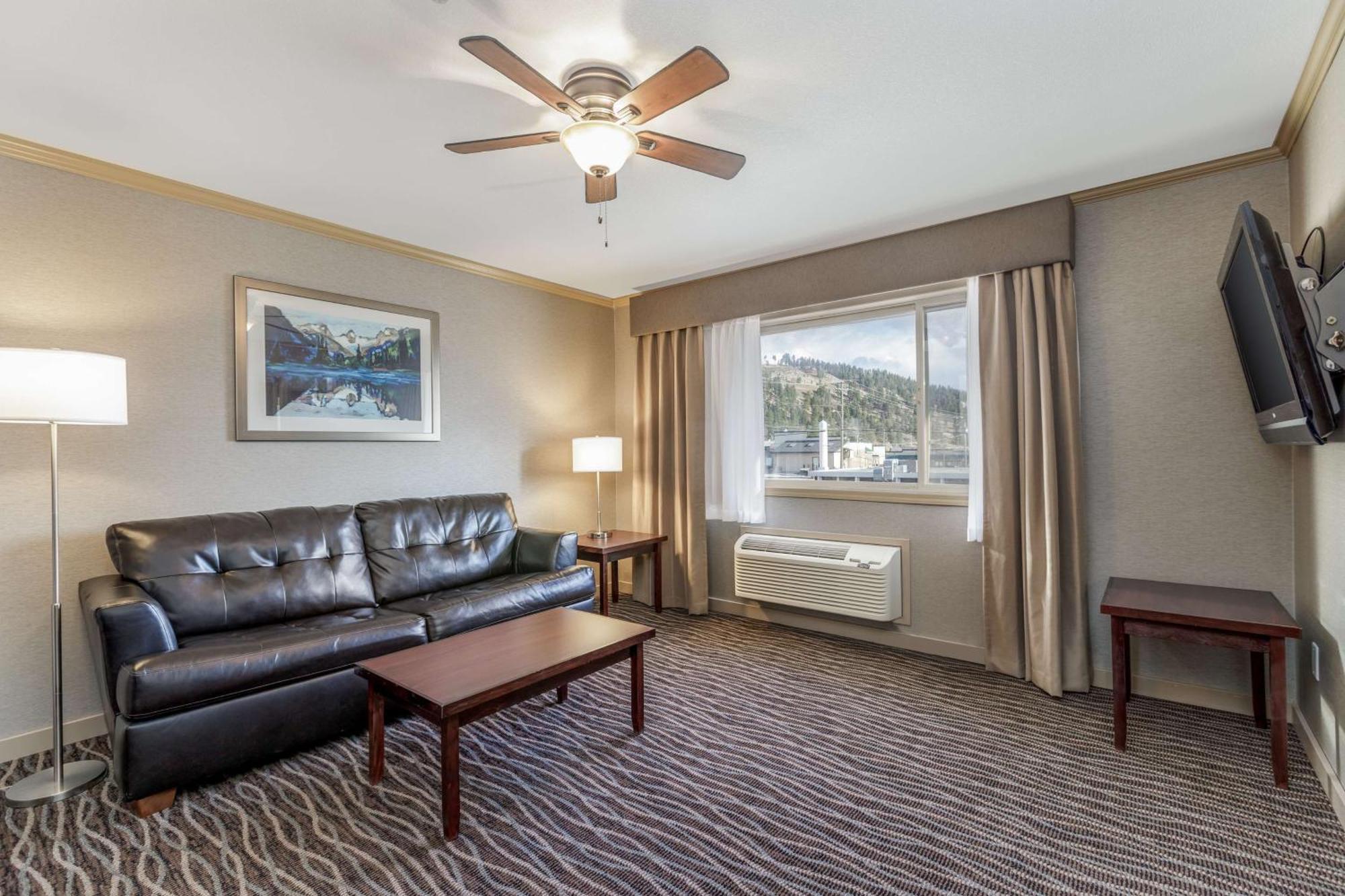 Prestige Radium Hot Springs Resort, Worldhotels Crafted Eksteriør billede