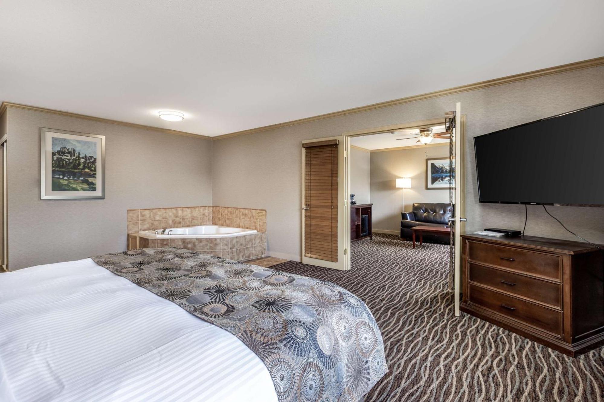 Prestige Radium Hot Springs Resort, Worldhotels Crafted Eksteriør billede