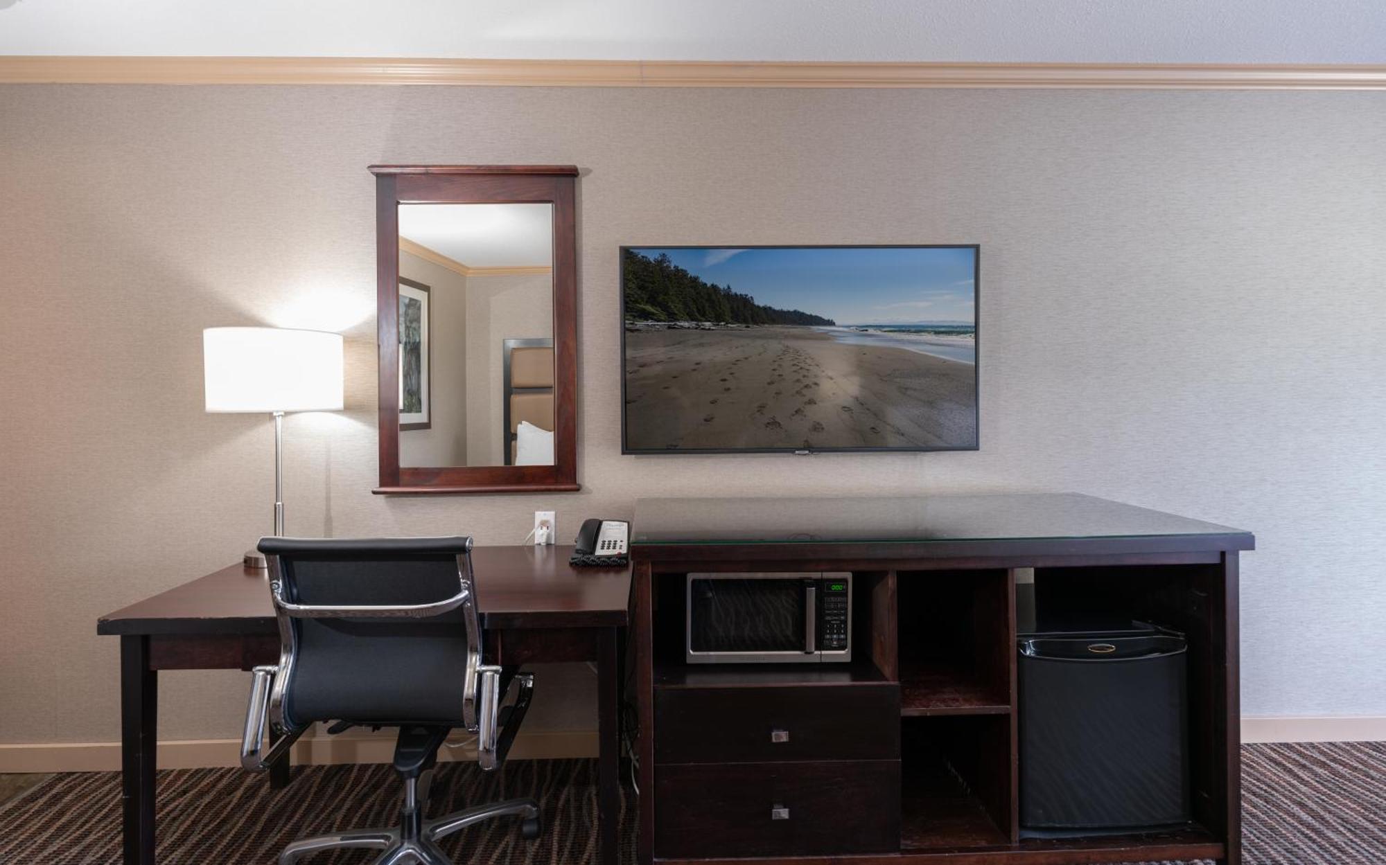 Prestige Radium Hot Springs Resort, Worldhotels Crafted Eksteriør billede