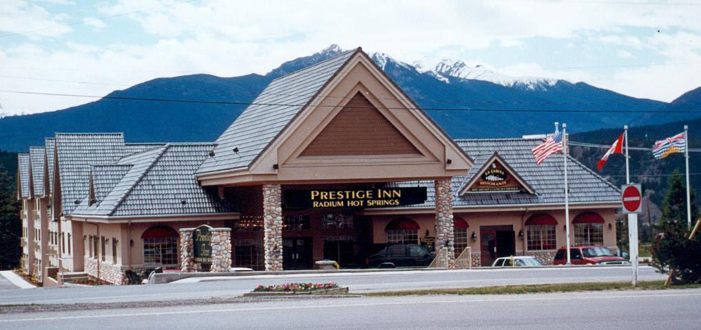 Prestige Radium Hot Springs Resort, Worldhotels Crafted Eksteriør billede