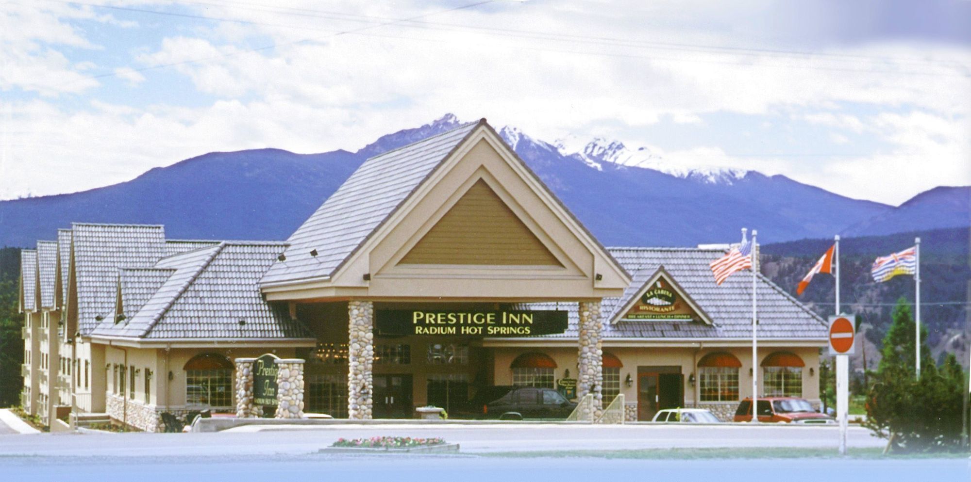 Prestige Radium Hot Springs Resort, Worldhotels Crafted Eksteriør billede