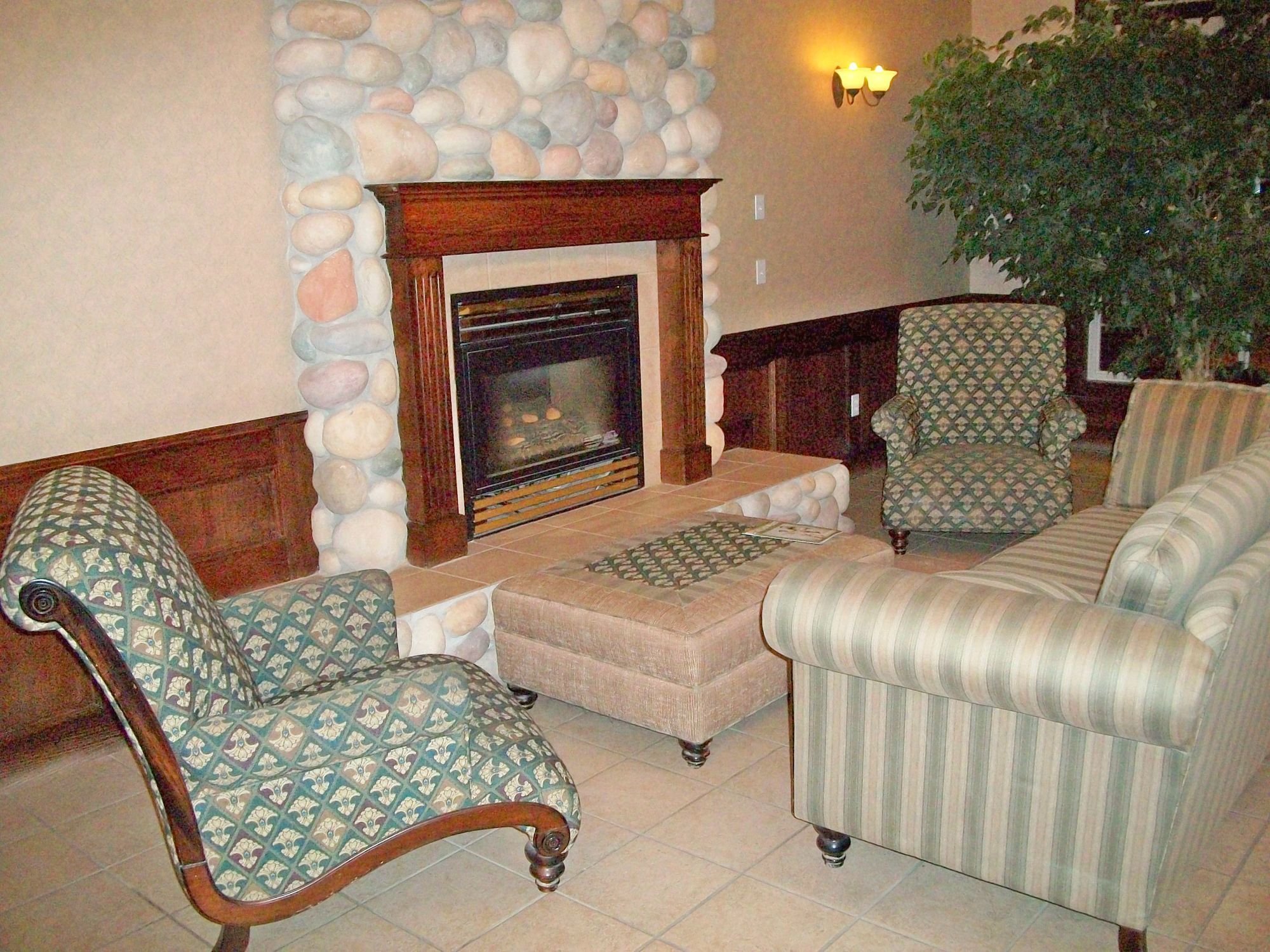 Prestige Radium Hot Springs Resort, Worldhotels Crafted Eksteriør billede